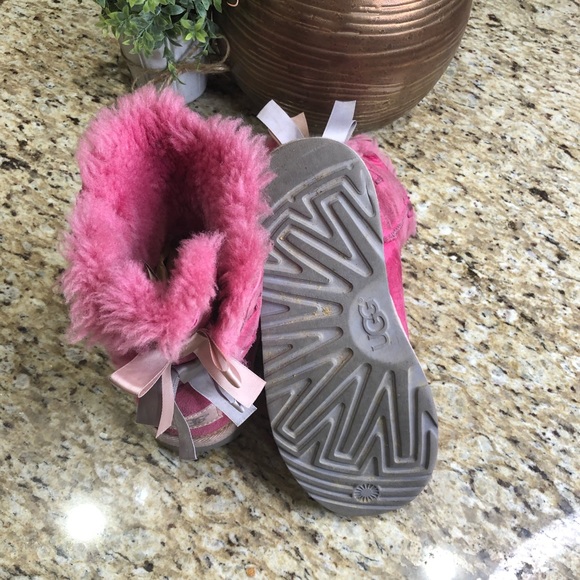 ‼️SALE‼️ Ugg Australia Bailey Bow II Pink Boot w/ Satin Bow - Picture 8 of 9